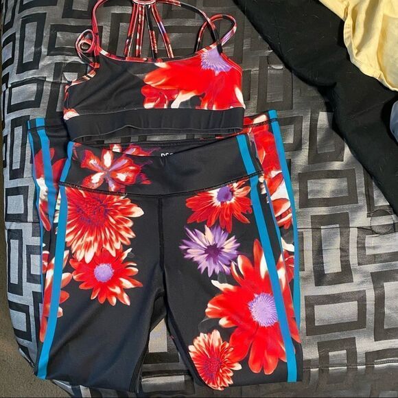 DSG Red floral  2pc yoga kids strappy top and yoga pants/leggings, - Picture 2 of 8